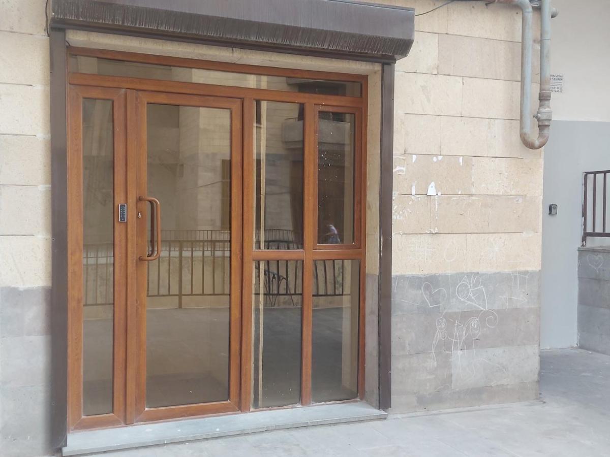 Mandarin Hotel Yerevan Exterior photo